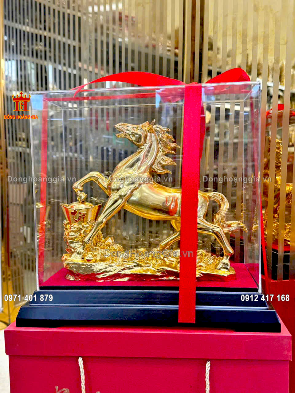 Bề mặt tượng ngựa là vàng 24K cao cấp loại I